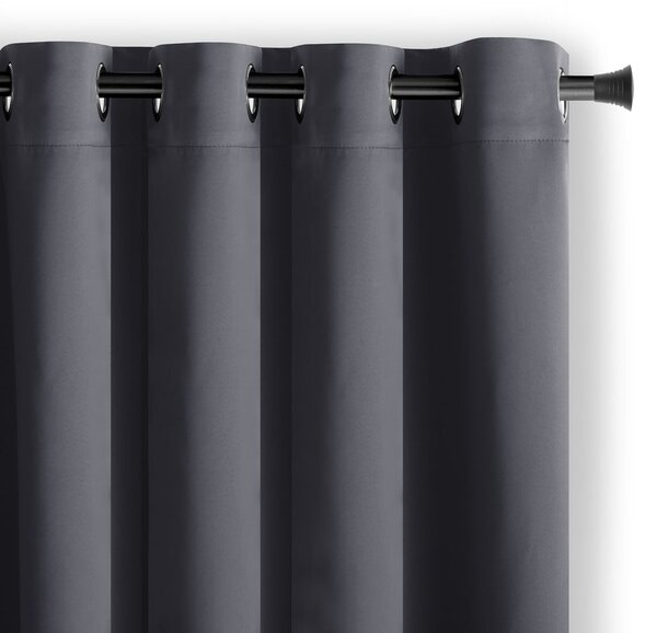 Temno siva zavesa za delno zatemnitev 140x175 cm Kierra – Restilo