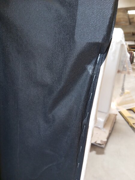 PROMOCIJA Raztegljiva dvostranska sedežna garnitura v obliki L SEVIO 246x145 cm, kremna + 2 blazini BREZPLAČNO II. kakovost