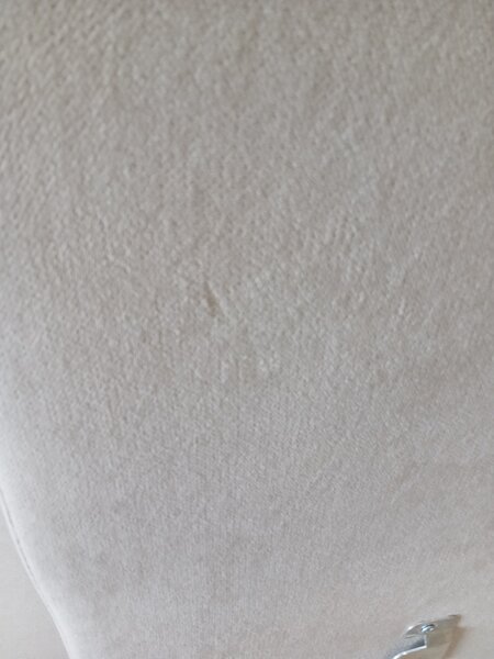 PROMOCIJA Raztegljiva dvostranska sedežna garnitura v obliki L SEVIO 246x145 cm, kremna + 2 blazini BREZPLAČNO II. kakovost