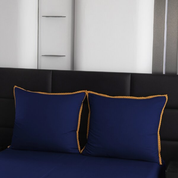 Posteljnina iz mikrovlaken LACELLE temno modra Dimenzije posteljnine: 70 x 80 cm | 140 x 200 cm