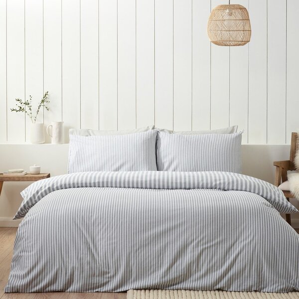 Siva enojna flanelna posteljnina 135x200 cm Stripe – Catherine Lansfield