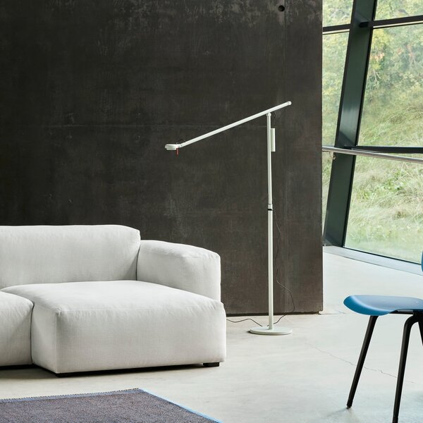 HAY LED-stoječa svetilka Fifty-Fifty, siva, višina 135 cm, z možnostjo, zatemnjen, Siva, Dnevna soba / jedilnica, Aluminij, Dizajn