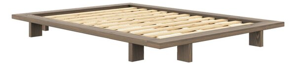 Rjava zakonska postelja iz masivnega bora z letvenim dnom 140x200 cm Japan – Karup Design