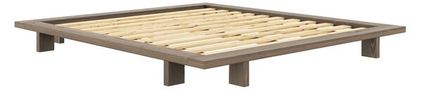 Rjava zakonska postelja iz masivnega bora z letvenim dnom 180x200 cm Japan – Karup Design