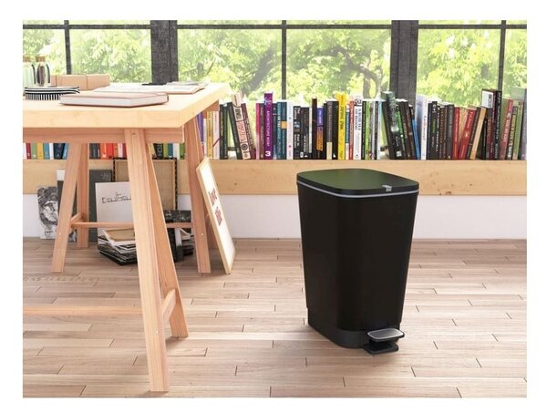 Mat črn plastičen koš za smeti s pedalom 45 l Chic Bin – KIS