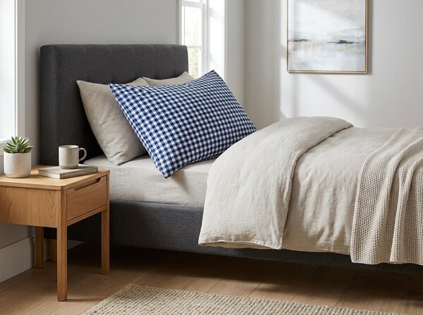 Prevleka za blazino iz mikrovlaken NAVY GINGHAM 70x90 cm, modro-bela