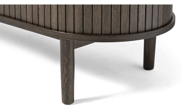 Rjava komoda v hrastovem dekorju z drsnimi vrati 140x76x45 cm Meta – Unique Furniture