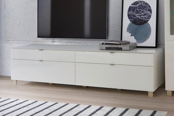 Hom`in Tv-element Poole, Bela