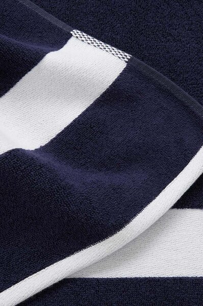 Lacoste Srednje velika bombažna brisača Lacoste 70 x 140 cm