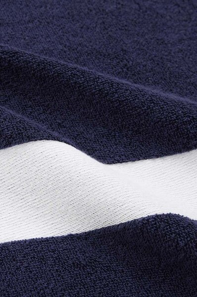 Lacoste Srednje velika bombažna brisača Lacoste 70 x 140 cm