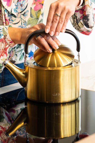Vialli Design Čajnik Vialli Design Diamante 1,5 l