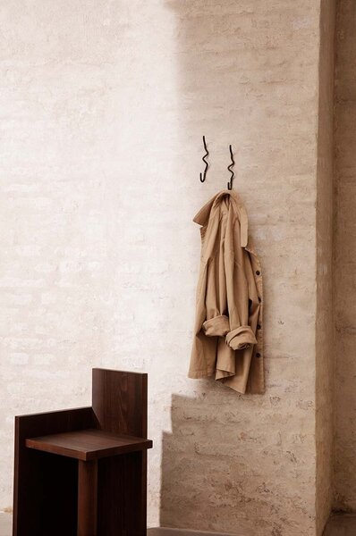 Ferm Living Stenski obešalnik ferm LIVING Curvature Hook M