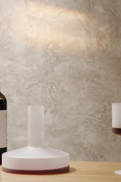 Ferm Living Karafa za vino ferm LIVING Ripple 1,1 L