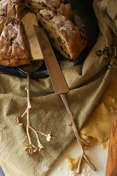 Doing Goods Lopatica in nož za pecivo Doing Goods Ava Blossom Cake Set