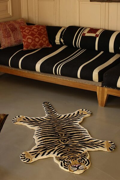Doing Goods Volnena preproga Doing Goods Drowsy Tiger 150 x 90 x 2 cm