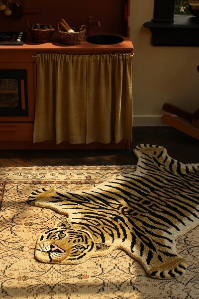 Doing Goods Volnena preproga Doing Goods Drowsy Tiger 150 x 90 x 2 cm
