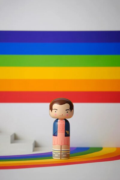 Lucie Kaas Dekorativna figura Lucie Kaas Kokeshi x Stranger Things 14,5 cm
