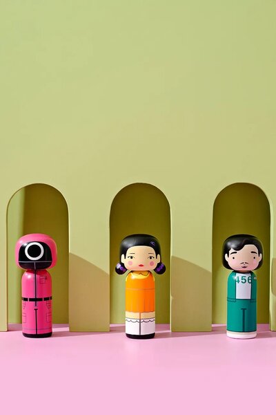 Lucie Kaas Dekorativna figura Lucie Kaas Kokeshi x Squid Game 14,5 cm