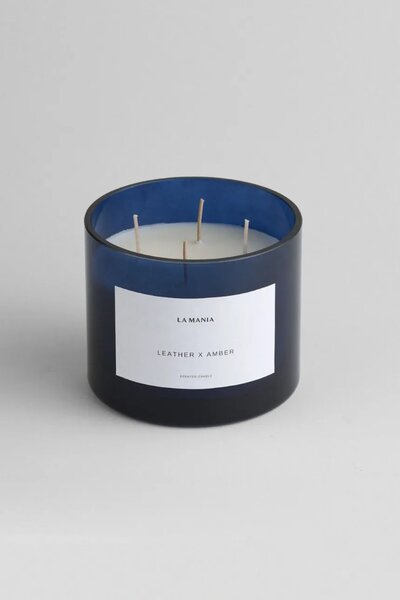 La Mania Dišeča sveča La Mania Leather&Amber 500 g
