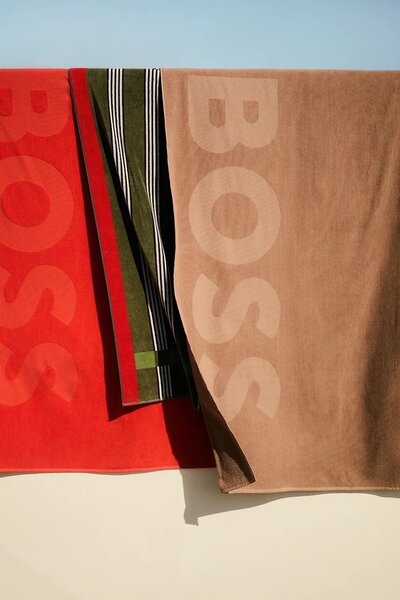 BOSS Bombažna brisača za plažo BOSS ZUMA Spice 100 x 180 cm
