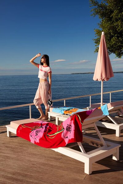 Kenzo Bombažna brisača za plažo Kenzo KPOP Rouge 100 x 170 cm