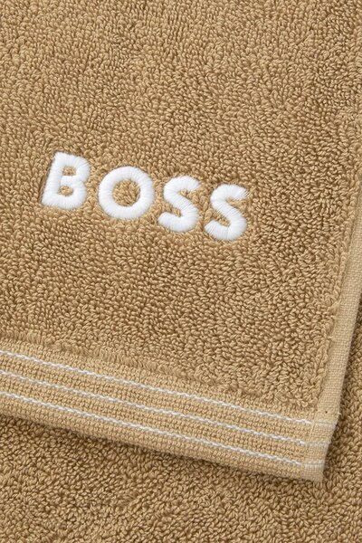 BOSS Srednje velika bombažna brisača BOSS EDGE Pecan 70 x 140 cm
