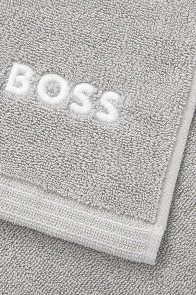 BOSS Srednje velika bombažna brisača BOSS EDGE Mineral 70 x 140 cm
