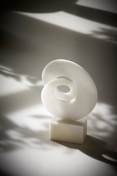 Light & Living Light & Living figurica dekorativna iz umetne mase 26,5 x 9 x 38 cm