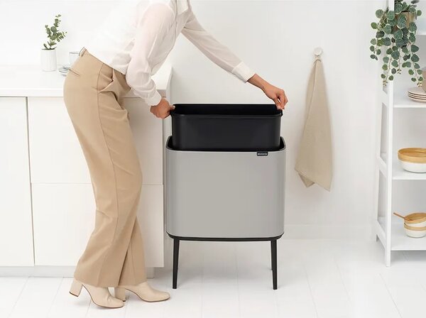 Brabantia koš za smeti iz prašno barvanega jekla 36 l