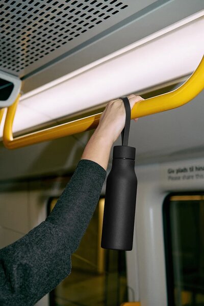 Eva Solo termo steklenica iz prašno barvanega jekla 0,5 l