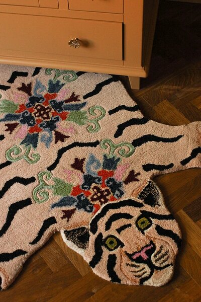 Doing Goods preproga (manjša) okrasna 92 x 62 x 2 cm