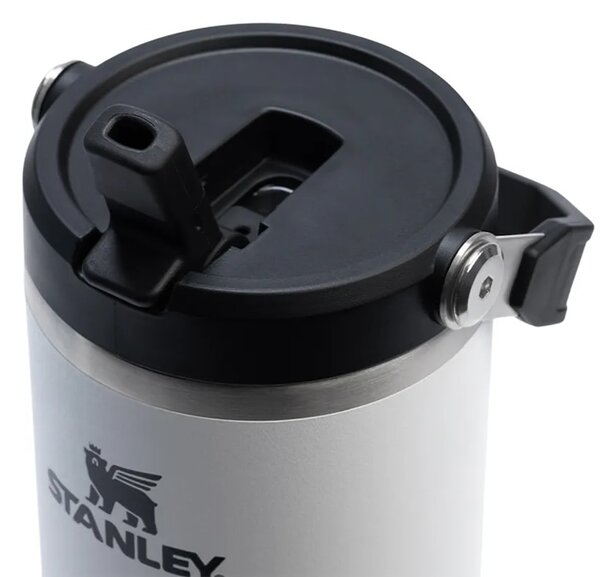 Stanley termo skodelica iz nerjavečega jekla IceFlow™ Flip Straw 0,89l