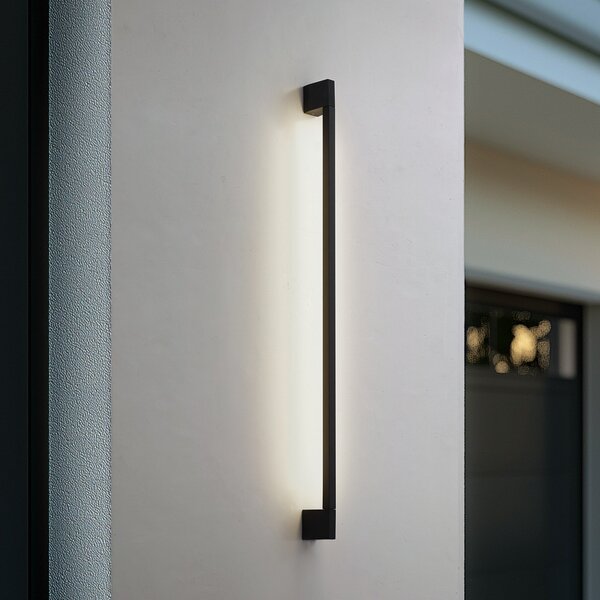 Lindby LED stenska svetilka Neano, 120 cm, črna, kovina, IP54, Črna, Aluminij, Sodobni