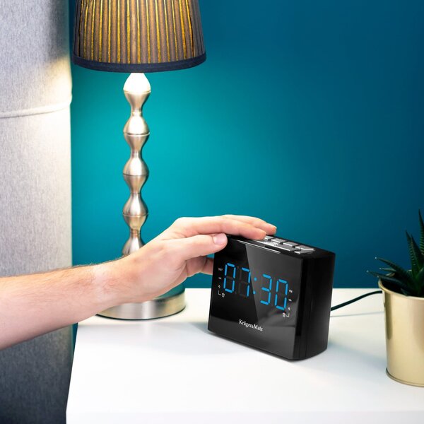 Moderna LED elektronska FM radio budilka