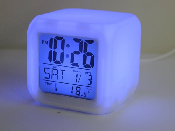 LCD LED RGB budilka in termometer
