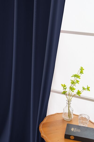 Zavesa OXFORD LIGHT 140x250 cm, temno modra Za obesiti: Kovinski obročki