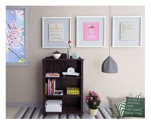 Rjav regal iz masivnega bora 77x116 cm Ella – Støraa