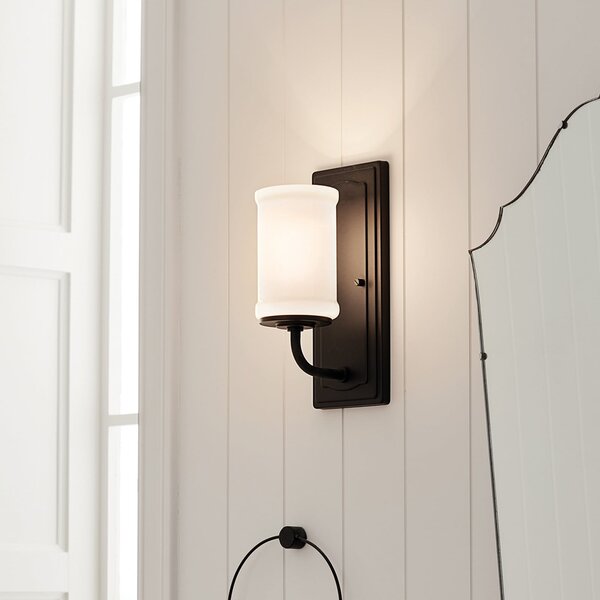 KICHLER Stenska svetilka Vetivene, črna, višina 31 cm, kovina, IP44 G9-LED, Črna, Kopalnica, Kovina