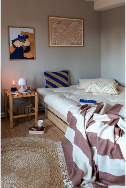 Zakonska postelja iz masivnega bora s prostorom za shranjevanje z letvenim dnom v naravni barvi 160x200 cm Kanso – Karup Design