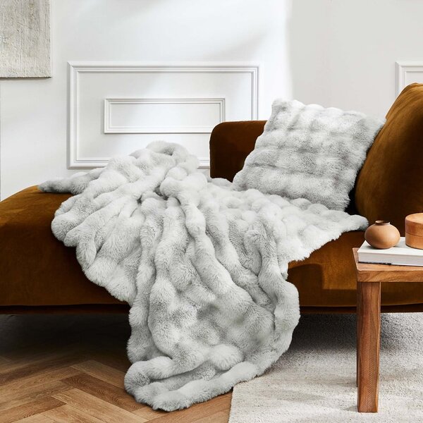 Siva odeja iz mikropliša 180x220 cm Mounty – douceur d'intérieur
