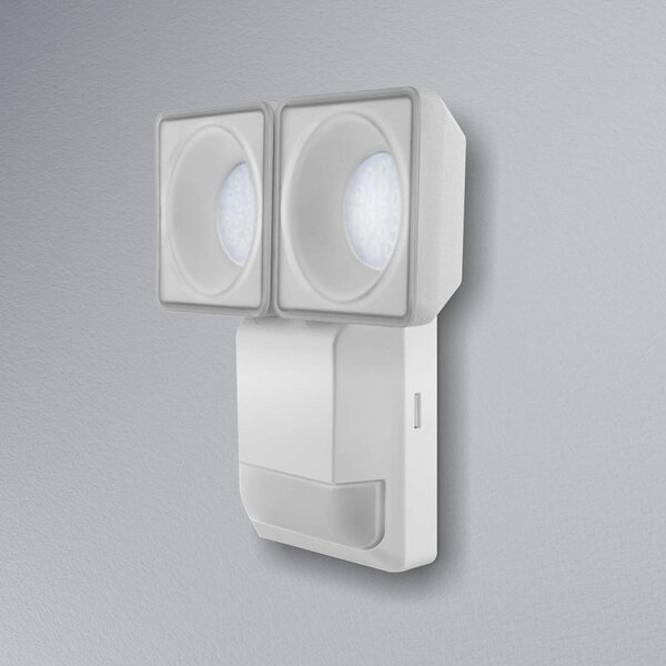 LEDVANCE Endura Pro Spot Sensor LED spot 16W bela