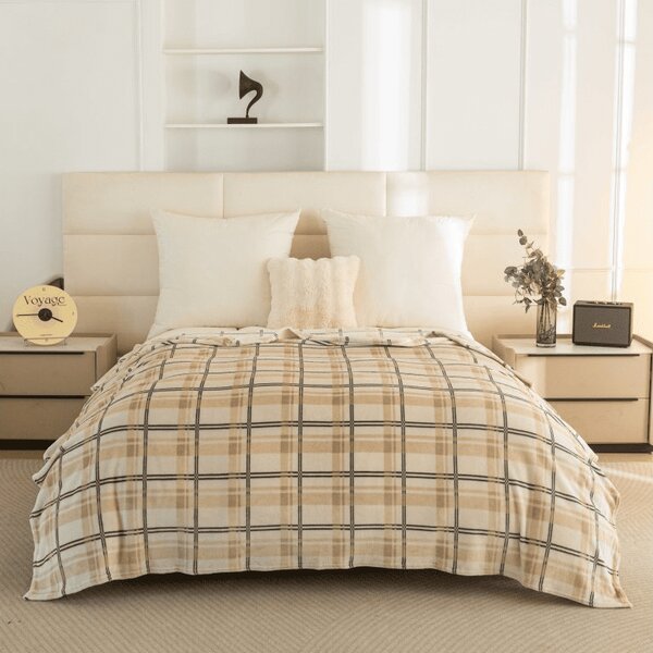 Mikropliš odeja PLAID, kremna Dimenzije: 150 x 200 cm