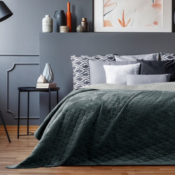Sivo pregrinjalo za posteljo AmeliaHome Laila Silver, 220 x 240 cm
