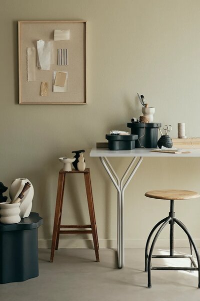 Broste Copenhagen pručka iz železa 33 x 46 cm