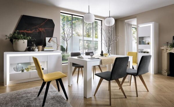 Hom`in Vitrina Lyon, Bela