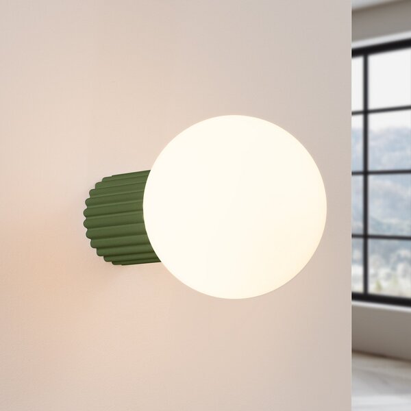 SOLLUX LIGHTING Stenna svetilka ORBI, olivno zelena, steklo/kovina, Ø 12 cm, IP44, G9, zatemnjen, Zelena, Kopalnica, Aluminij, Globus