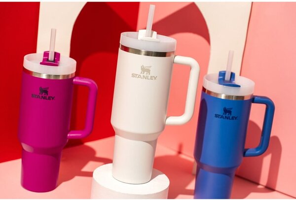 Bela termovka s slamico iz nerjavečega jekla 1,18 l Quencher H2.0 FlowState Tumbler Frost – Stanley