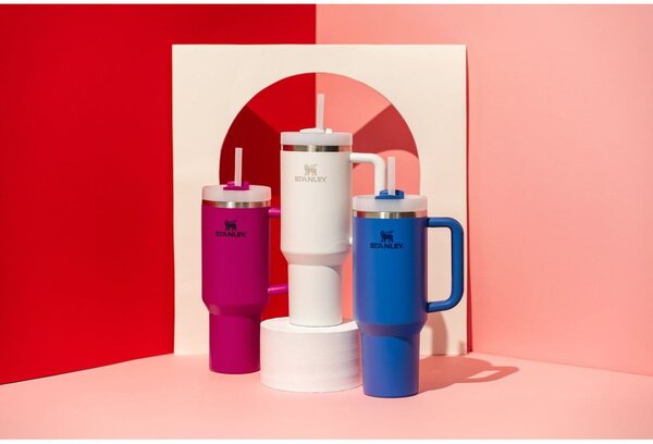 Bela termovka s slamico iz nerjavečega jekla 1,18 l Quencher H2.0 FlowState Tumbler Frost – Stanley