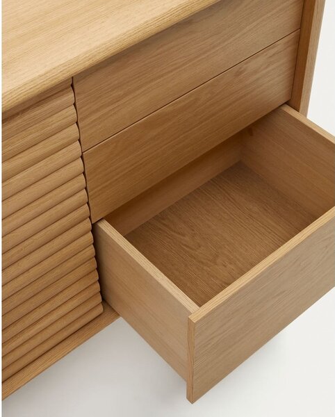 Nizka komoda v hrastovem dekorju 105x86 cm Lenon – Kave Home