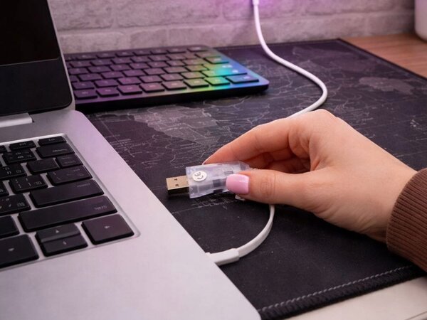 USB LED RGB pametna samolepilna ognjemetna stenska svetilka APP daljinec 111cm